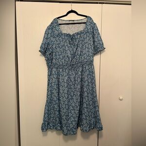 BloomChic Blue Ditsy Floral Midi Dress